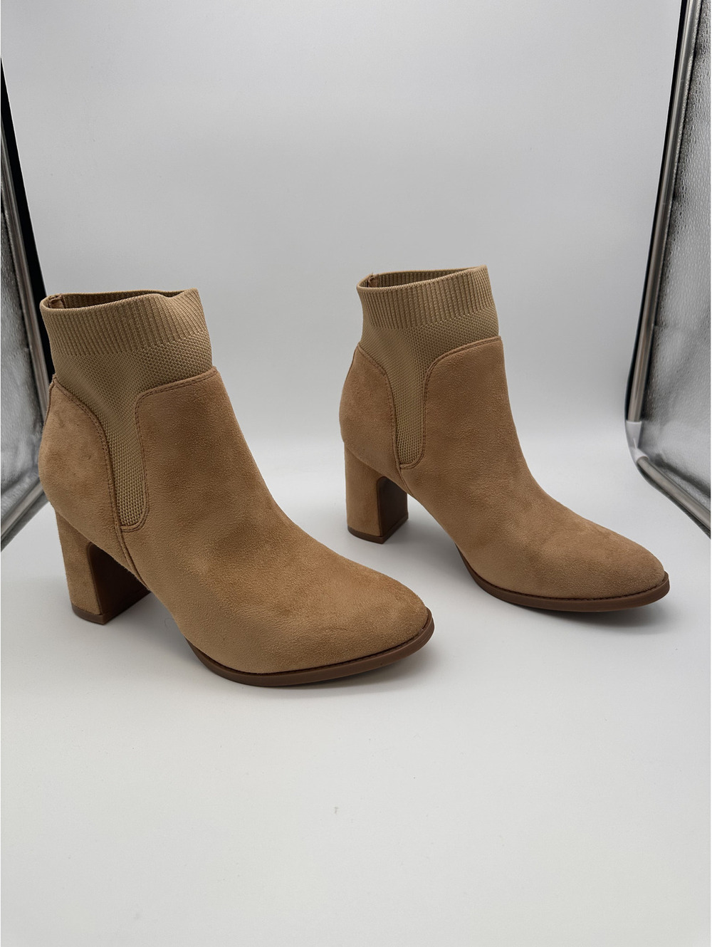 White Mountain Women's Ankle Boots Size 9.5